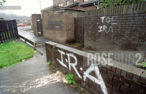 GRAN BRETAGNA (ULSTER) , LONDONDERRY : UNA STRADA   - © 2002 Graziano Arici/Rosebud2 / GEO / SCRITTA