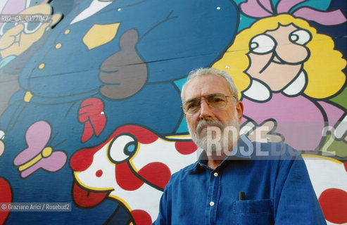 IL DISEGNATORE E FUMETTISTA FRANCESCO ALTAN - © 2002 Graziano Arici/Rosebud2 / FUMETTI / DISEGNATORE