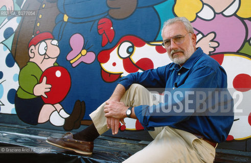 IL DISEGNATORE E FUMETTISTA FRANCESCO ALTAN - © 2002 Graziano Arici/Rosebud2 / FUMETTI / DISEGNATORE