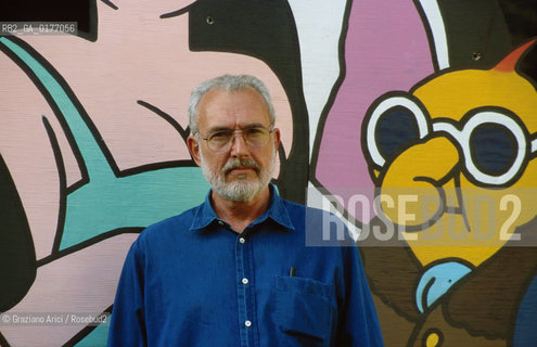 IL DISEGNATORE E FUMETTISTA FRANCESCO ALTAN - © 2002 Graziano Arici/Rosebud2 / FUMETTI / DISEGNATORE
