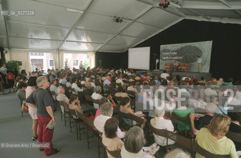 FONDAMENTA 13/16 GIUGNO 2002 - SIGNIFICATI CONDIVISI - IL FISICO MARIO VALDACCHINO (ITALIA) - ©Graziano Arici/Rosebud2 