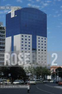 PORTOGALLO, LISBONA : CENTRO COMMERCIALE AMOREIRAS SHOPPING CENTRE -  @ 2002 Graziano Arici/Rosebud2 / GEO