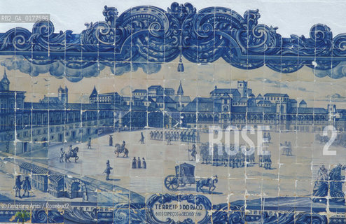 PORTOGALLO, LISBONA : MIRADOR DE SANTA LUZIA - ALFAMA    @ 2002 Graziano Arici/Rosebud2 / AZULEJOS / GEO