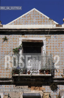 PORTOGALLO, LISBONA :CASA NEL QUARTIERE DI ALFAMA    @ 2002 Graziano Arici/Rosebud2 / GEO
