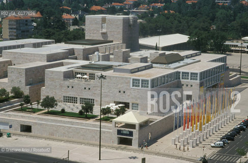PORTOGALLO, LISBONA : CENTRO CULTURALE DI BELEM  DI VITTORIO GREGOTTI  @ 2002 Graziano Arici/Rosebud2 / ARCHITETTURA MODERNA / GEO