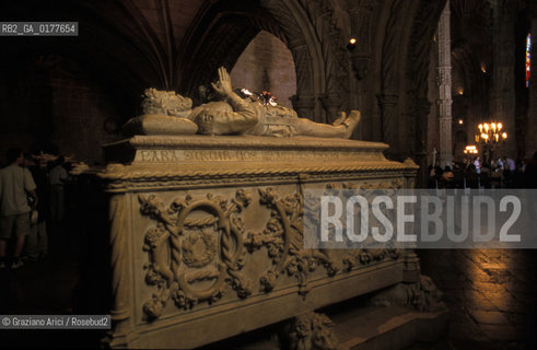 PORTOGALLO, LISBONA : MOSTEIRO DOS JERONIMOS - TOMBA DI VASCO DE GAMA   @ 2002 Graziano Arici/Rosebud2  / GEO