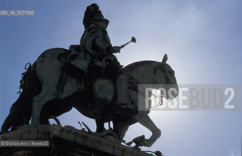 PORTOGALLO, LISBONA : PRACA DO COMERCIO - STATUA DI RE JOSE I    @ 2002 Graziano Arici/Rosebud2  / GEO