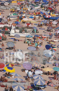 PORTOGALLO, (ALGARVE) ALBUFEIRA : SPIAGGIA     @ 2002 Graziano Arici/Rosebud2  / GEO
