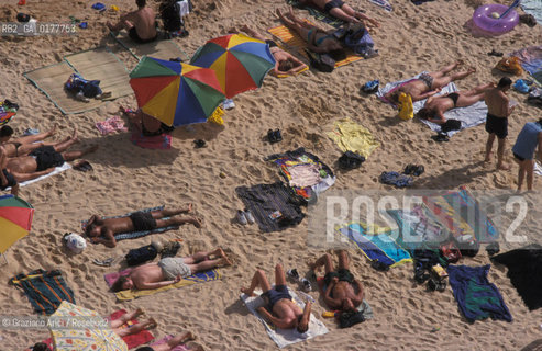 PORTOGALLO, (ALGARVE) ALBUFEIRA : SPIAGGIA     @ 2002 Graziano Arici/Rosebud2  / GEO