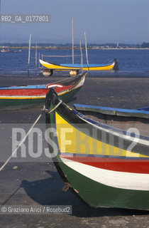 PORTOGALLO, (LE BEIRAS) RIA DE AVEIRO : BARCHE DA PESCA     @ 2002 Graziano Arici/Rosebud2  / GEO