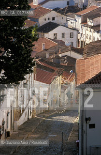 PORTOGALLO, (TRAS-OS--MONTES) BRAGANCA : UNA STRADA DEL VILLAGGIO     @ 2002 Graziano Arici/Rosebud2  / GEO