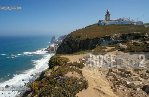 PORTOGALLO, (LISBONA) CABO DE ROCA - IL PUNTO PIU OCCIDENTALE DEL CONTINENTE EUROPEO     @ 2002 Graziano Arici/Rosebud2 / CAPO  / GEO