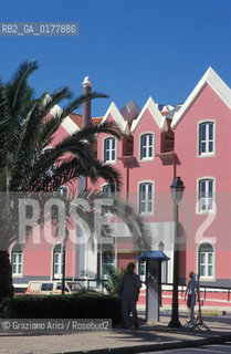 PORTOGALLO, (LISBONA) CASCAIS : UNA VIA DEL CENTRO     @ 2002 Graziano Arici/Rosebud2  / GEO