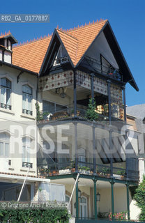 PORTOGALLO, (LISBONA) CASCAIS : UNA VILLA     @ 2002 Graziano Arici/Rosebud2  / GEO