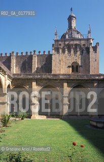 PORTOGALLO, (LE BEIRAS) COIMBRA : LA CHIESA E IL MONASTERO DI SANTA CRUZ   @ 2002 Graziano Arici/Rosebud2  / CHIOSTRO / GEO