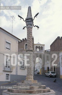 PORTOGALLO, (ALENTEJO) ELVAS : LA GOGNA   @ 2002 Graziano Arici/Rosebud2  / GEO