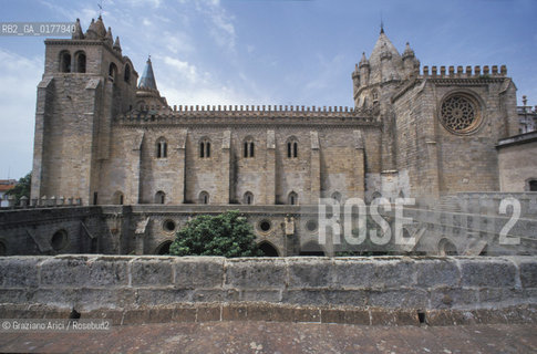 PORTOGALLO, (ALENTEJO) ELVAS : LA CATTEDRALE SE : IL CHIOSTRO  @ 2002 Graziano Arici/Rosebud2  / GEO