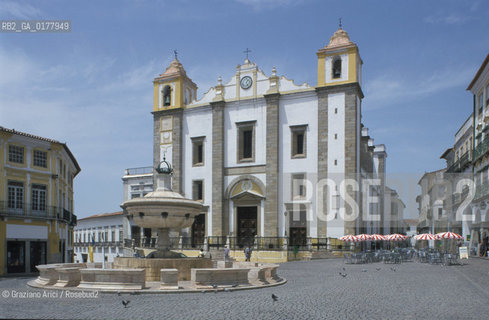 PORTOGALLO, (ALENTEJO) ELVAS :LA PRACA DO GIRALDO  @ 2002 Graziano Arici/Rosebud2  / GEO