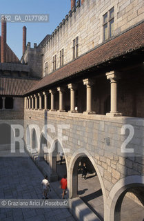 PORTOGALLO, (MINHO) GUIMARES : PACO DOS DUQUES  @ 2002 Graziano Arici/Rosebud2