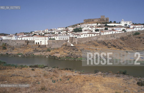 PORTOGALLO, (ALENTEJO) MERTOLA : PANORAMA DEL VILLAGGIO    @ 2002 Graziano Arici/Rosebud2 / MOSCHEA / GEO