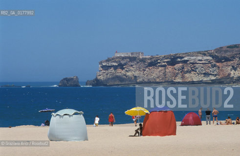 PORTOGALLO, (RIBETEJO) NAZARE : LA SPIAGGIA    @ 2002 Graziano Arici/Rosebud2  / GEO
