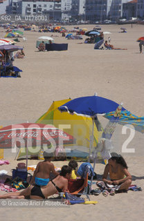 PORTOGALLO, (RIBETEJO) NAZARE : LA SPIAGGIA    @ 2002 Graziano Arici/Rosebud2  / GEO