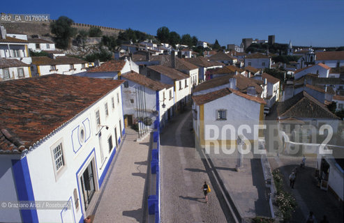 PORTOGALLO, (RIBETEJO) OBIDOS : LA CITTA VISTA DALLE MURA    @ 2002 Graziano Arici/Rosebud2  / GEO
