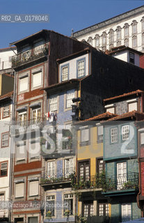 PORTOGALLO, (DOURO) PORTO : IL QUALRTIERE DI RIBEIRA  @ 2002 Graziano Arici/Rosebud2  / GEO