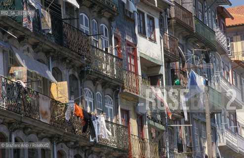 PORTOGALLO, (DOURO) PORTO : LA CITTA VECCHIA  @ 2002 Graziano Arici/Rosebud2  / GEO