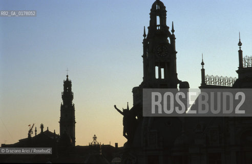PORTOGALLO, (DOURO) PORTO : SKYLINE DELLA  CITTA   @ 2002 Graziano Arici/Rosebud2  / GEO