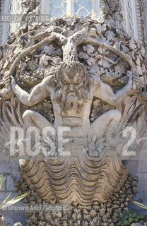 PORTOGALLO, (LISBONA) SINTRA : PALACIO DA PENA   @ 2002 Graziano Arici/Rosebud2 / ARCHITETTURA / MASCHERONE / GEO