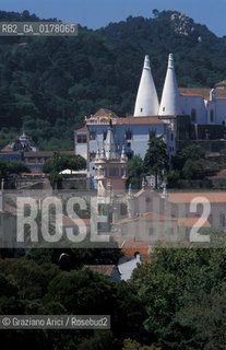 PORTOGALLO, (LISBONA) SINTRA : PANORAMA CON IL PALACIO NACIONAL   @ 2002 Graziano Arici/Rosebud2  / GEO