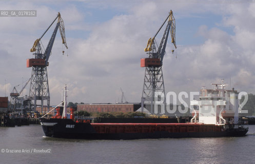 OLANDA , ROTTERDAM : IL PORTO   -  © 2002 Graziano Arici/Rosebud2  / GEO