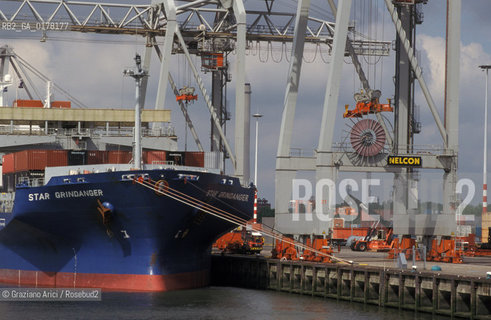 OLANDA , ROTTERDAM : IL PORTO -   -  © 2002 Graziano Arici/Rosebud2 / NAVE / GEO