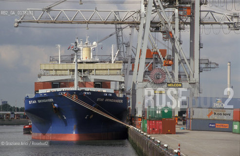 OLANDA , ROTTERDAM : IL PORTO -  © 2002 Graziano Arici/Rosebud2 / NAVE / GRU, / GEO