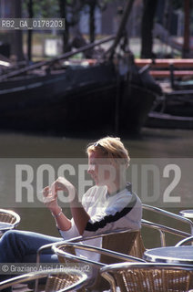 OLANDA , ROTTERDAM : IN UN BAR ALLOUDE HAVEN -  © 2002 Graziano Arici/Rosebud2  / GEO