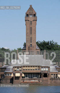 OLANDA , (GELDERLAND) :PARCO DI HOGE VELUWE - IL PADIGLIONE DI CACCIA SINT HUBERTUS DELLARCHITETTO H.P. BERLAGE -  © 2002 Graziano Arici/Rosebud2 / ARCHITETTURA CONTEMPORANEA / GEO