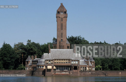 OLANDA , (GELDERLAND) :PARCO DI HOGE VELUWE - IL PADIGLIONE DI CACCIA SINT HUBERTUS DELLARCHITETTO H.P. BERLAGE -  © 2002 Graziano Arici/Rosebud2 / ARCHITETTURA CONTEMPORANEA / GEO