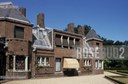 OLANDA , (GELDERLAND) :PARCO DI HOGE VELUWE - IL PADIGLIONE DI CACCIA SINT HUBERTUS DELLARCHITETTO H.P. BERLAGE -  © 2002 Graziano Arici/Rosebud2 / ARCHITETTURA CONTEMPORANEA / GEO
