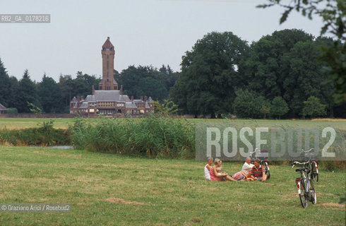 OLANDA , (GELDERLAND) :PARCO DI HOGE VELUWE - IL PADIGLIONE DI CACCIA SINT HUBERTUS DELLARCHITETTO H.P. BERLAGE -  © 2002 Graziano Arici/Rosebud2 / ARCHITETTURA CONTEMPORANEA / GEO