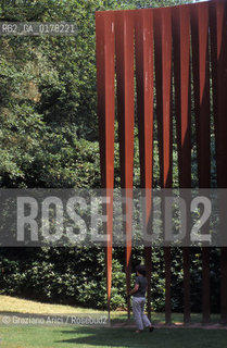 OLANDA , (GELDERLAND) :PARCO DI HOGE VELUWE - IL MUSEO RIJKSMUSEUM KROLLER-MULLER  -  © 2002 Graziano Arici/Rosebud2 / PARCO / GIARDINO / GEO