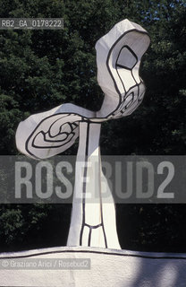 OLANDA , (GELDERLAND) :PARCO DI HOGE VELUWE - IL MUSEO RIJKSMUSEUM KROLLER-MULLER - UNOPERA DI J. DUBUFFET -  © 2002 Graziano Arici/Rosebud2 / PARCO / GIARDINO / GEO