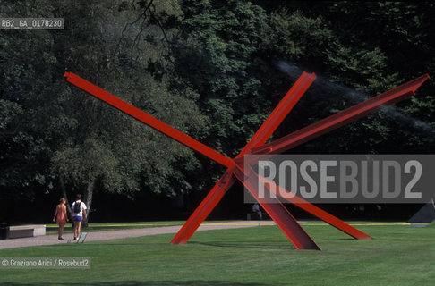 OLANDA , (GELDERLAND) :PARCO DI HOGE VELUWE - IL MUSEO RIJKSMUSEUM KROLLER-MULLER  -  © 2002 Graziano Arici/Rosebud2 / PARCO / GIARDINO  / GEO