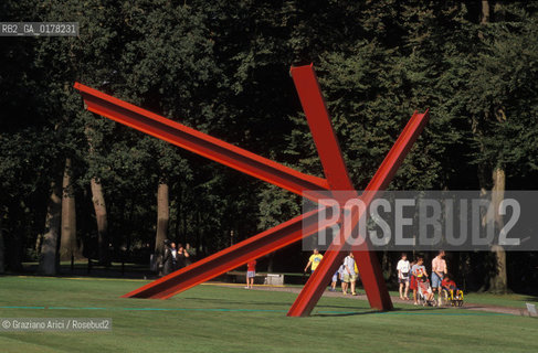 OLANDA , (GELDERLAND) :PARCO DI HOGE VELUWE - IL MUSEO RIJKSMUSEUM KROLLER-MULLER  -  © 2002 Graziano Arici/Rosebud2 / PARCO / GIARDINO  / GEO32