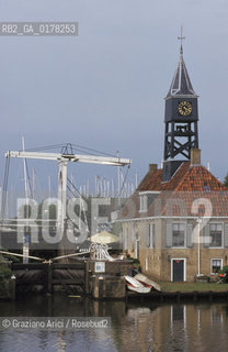 OLANDA , (FRIESLAND) HINDELOOPEN : UN CANALE  -  © 2002 Graziano Arici/Rosebud2 / GEO