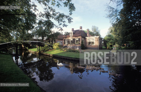 OLANDA , (OVERIJSSEL) GIETHOORN : CANALE  -  © 2002 Graziano Arici/Rosebud2  / GEO