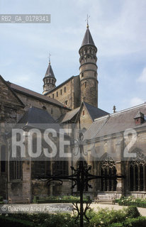 OLANDA , (LIMBURG) MAASTRICHT : ONZE LIEVE  VROWEBASILIEK    -  © 2002 Graziano Arici/Rosebud2 / CHIOSTRO / GEO