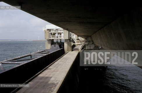 OLANDA , (ZEELAND) DIGA SULLOOSTERSCHELDE   -  © 2002 Graziano Arici/Rosebud2 / GEO