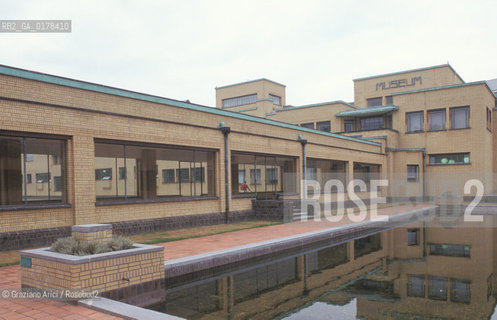 OLANDA , LAIA (DEN HAAG) : IL MUSEO HAAGS GEMEENTEMUSEUM DI H.P. BERLAGE  -  © 2002 Graziano Arici/Rosebud2 / GEO / ARCHITETTURA CONTEMPOPORANEA