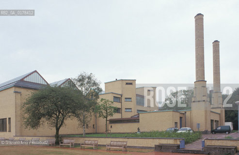 OLANDA , LAIA (DEN HAAG) : IL MUSEO HAAGS GEMEENTEMUSEUM DI H.P. BERLAGE  -  © 2002 Graziano Arici/Rosebud2 / GEO / ARCHITETTURA CONTEMPOPORANEA